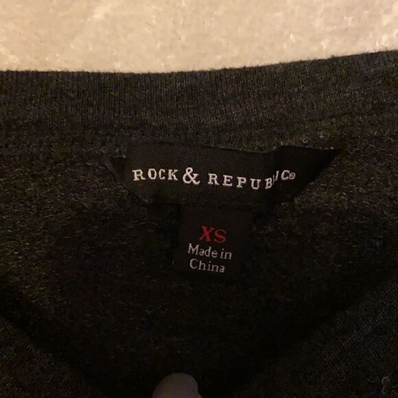 Short sleeved sweat shirt with shear inset at chest - Picture 3 of 4